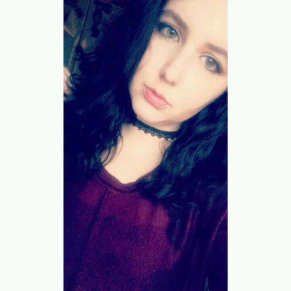 Meet your Posher, Courtney